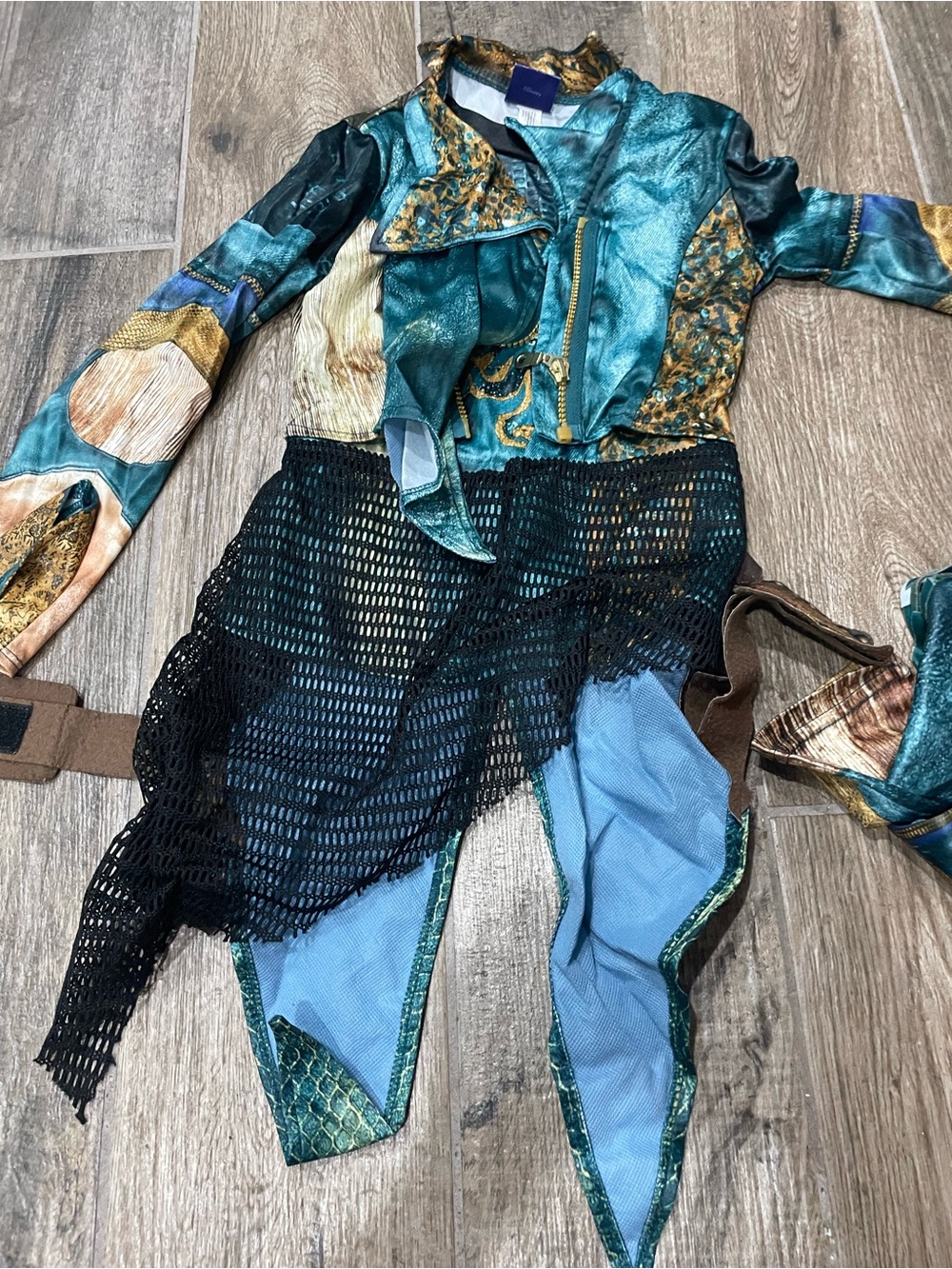 Disney Descendants Uma 4-6 Teal Pirate Halloween Costume